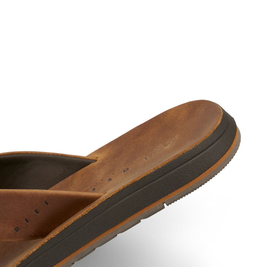 CJ6246_OJAI_CLASSIC_DARK_BROWN_DTL2_shadow-900x900-c4cc11b.webp