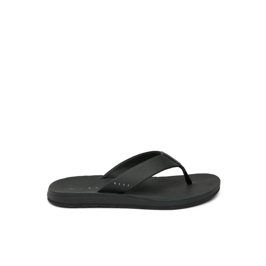 CJ6247_OJAI_CLASSIC_BLACK_RS_shadow-900x900-c4cc11b.webp