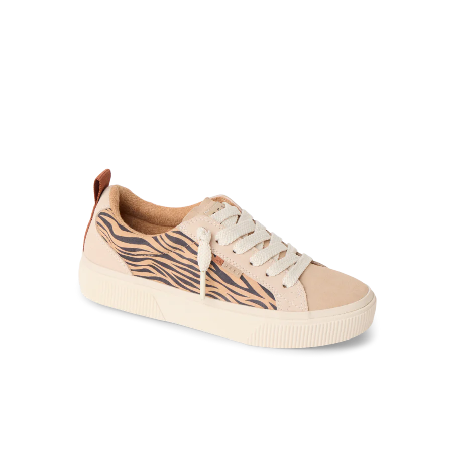 CJ7215_LAY_DAY_DAWN_TIGER_SUEDE_MAIN_SHADOW-900x900-c4cc11b.webp