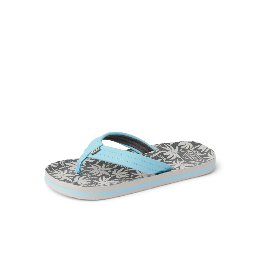 CJ7671_KIDS_AHI_LIGHT_BLUE_PALM_LS_SHADOW-900x900-c4cc11b.webp