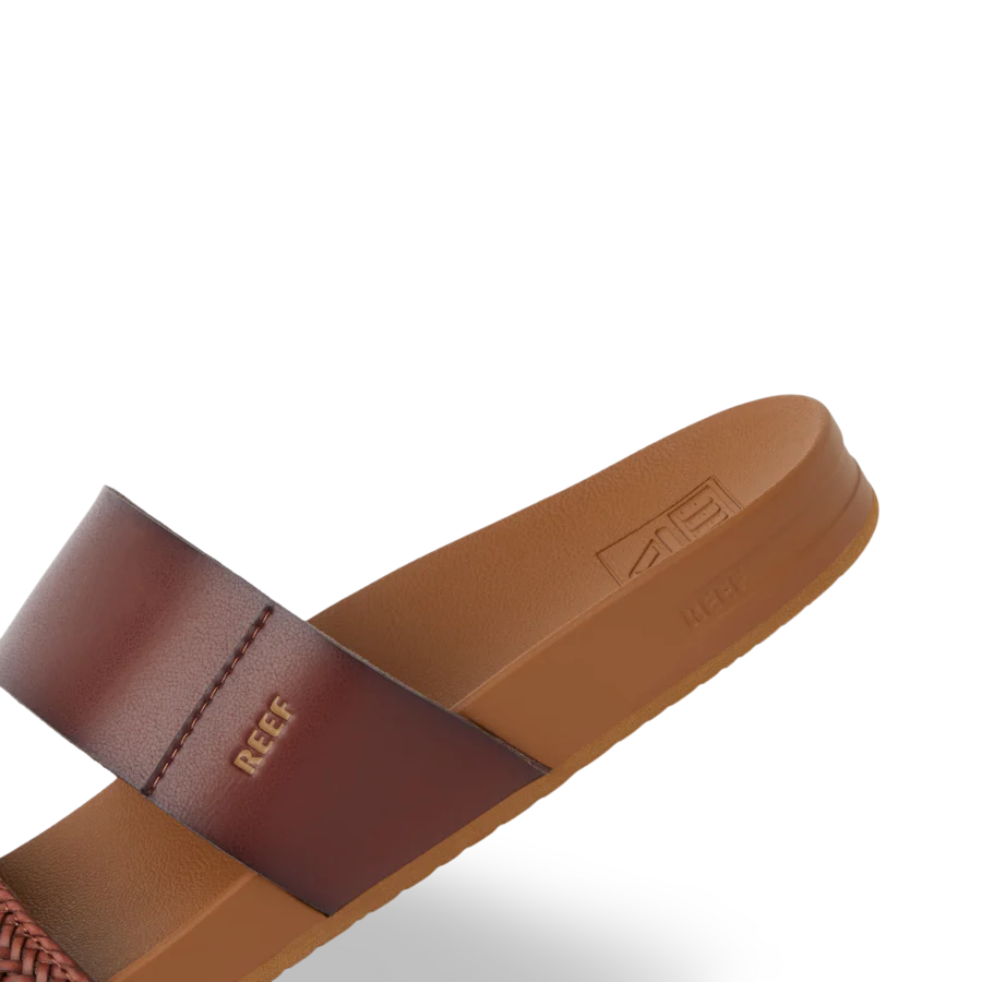 CJ8103_CUSHIONVISTA_ESPRESSOBRAID_DTL2_SHADOW-900x900-c4cc11b.webp