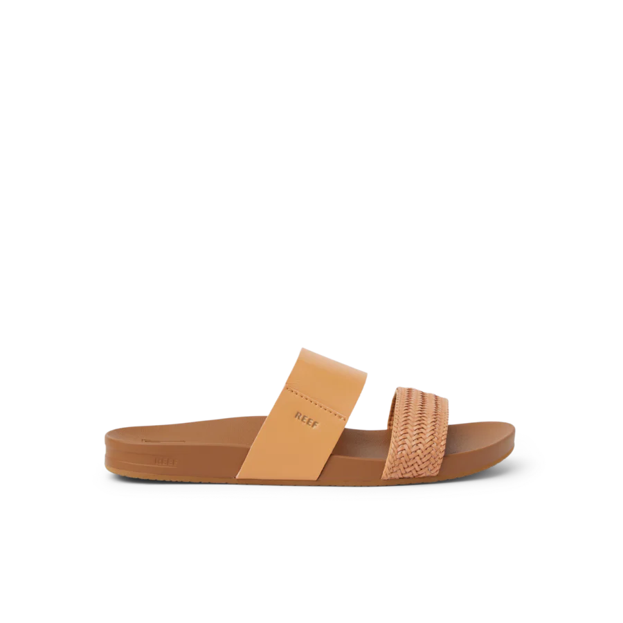 CJ8104_CUSHIONVISTA_NATURALBRAID_RS_SHADOW-900x900-c4cc11b.webp