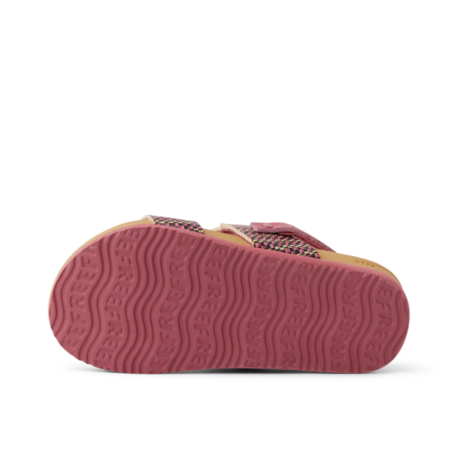CJ8395_LITTLE_CUSHION_VISTA_RAFFIA_PINK_O_SHADOW-900x900-c4cc11b.webp