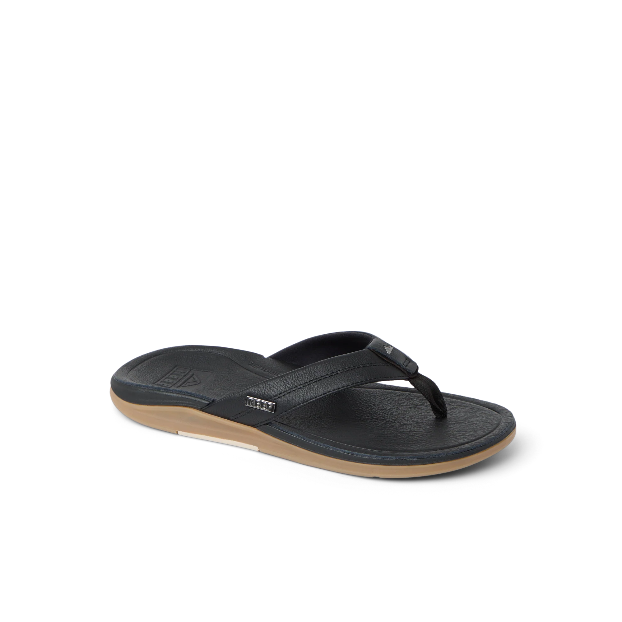 CJ9056_LEATHER_OFFSHORE_BLACK_MAIN_SHADOW.webp