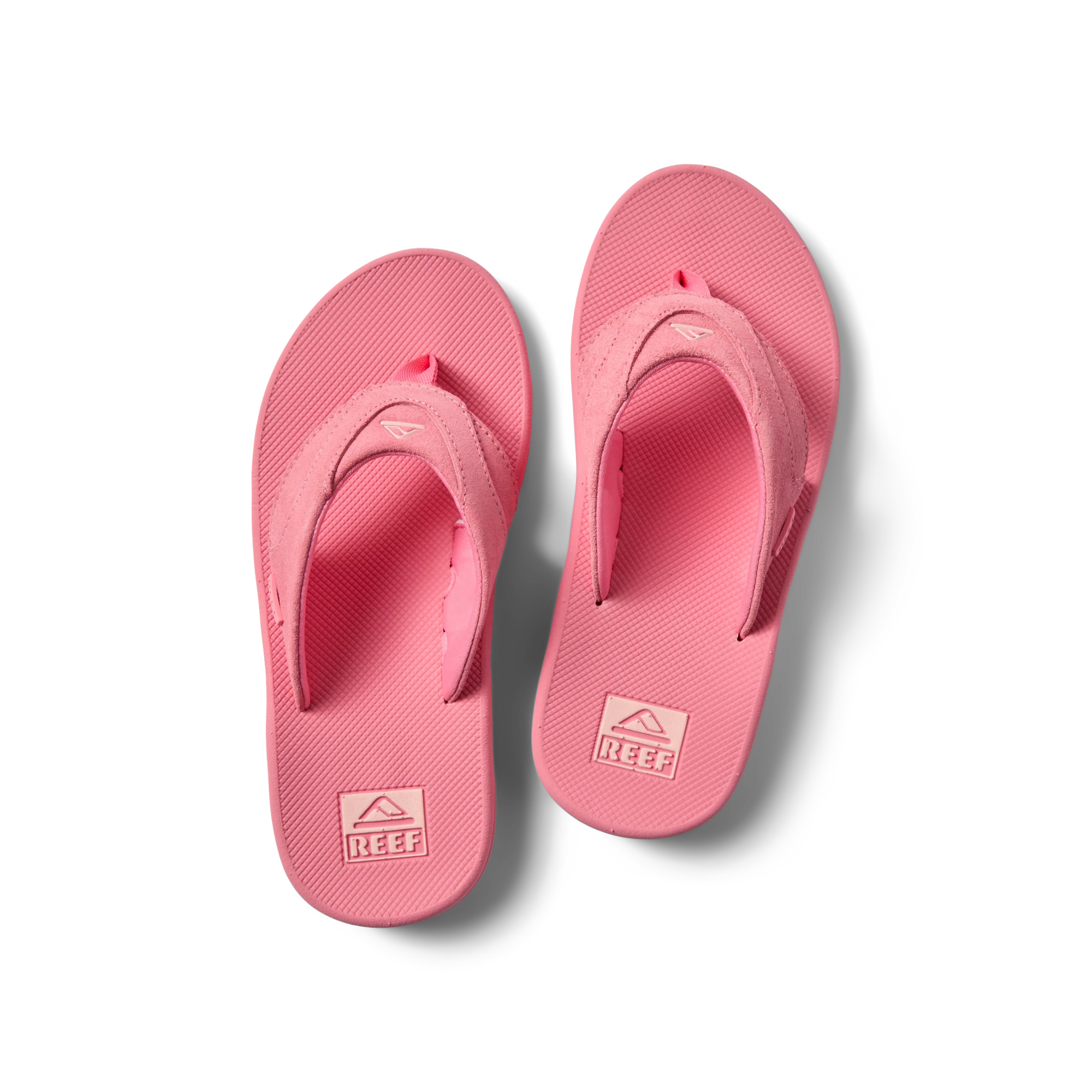 FANNING_STRAWBERRY_SUEDE_CJ8457_2832-2000x2000-064a3d6.webp