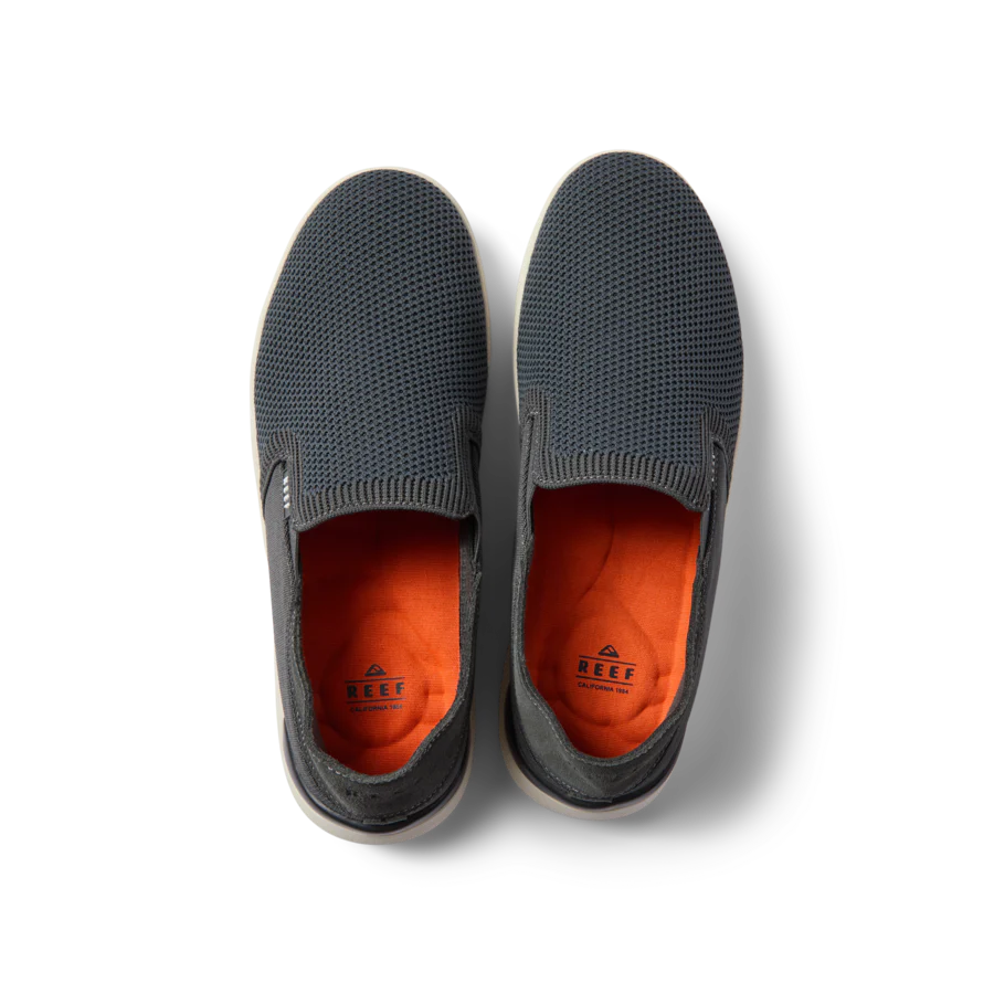 NEPTUNE_SLIP-ON_BLACK_WHITE_CJ8414_3149-900x900-c4cc11b.webp