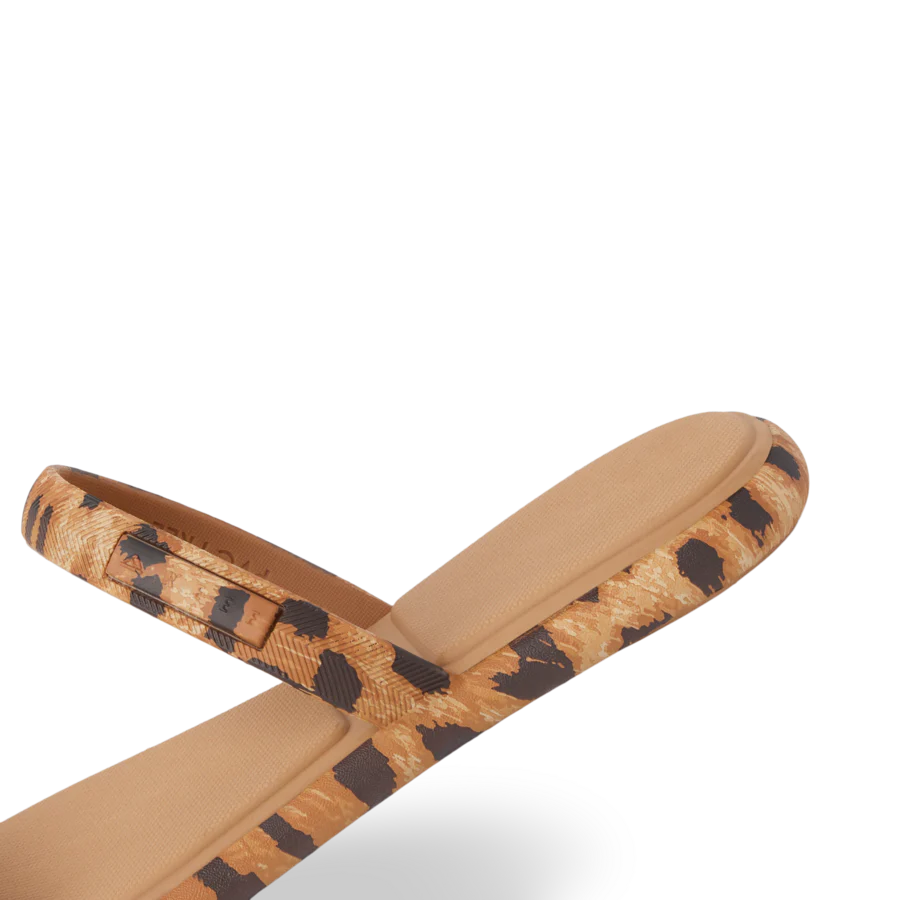 PENDING_WATERWILLOWMARINA_LEOPARD_DTL2_SHADOW-900x900-c4cc11b.webp
